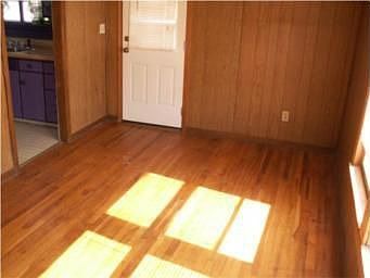 5th image of 1115 Edwardsville Dr