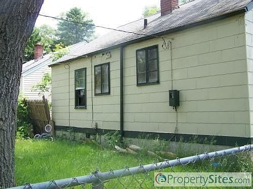 4th image of 21256 Lyndon St
