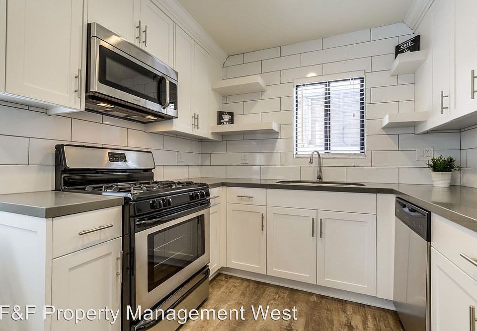 1st image of 1106 30th St #1106