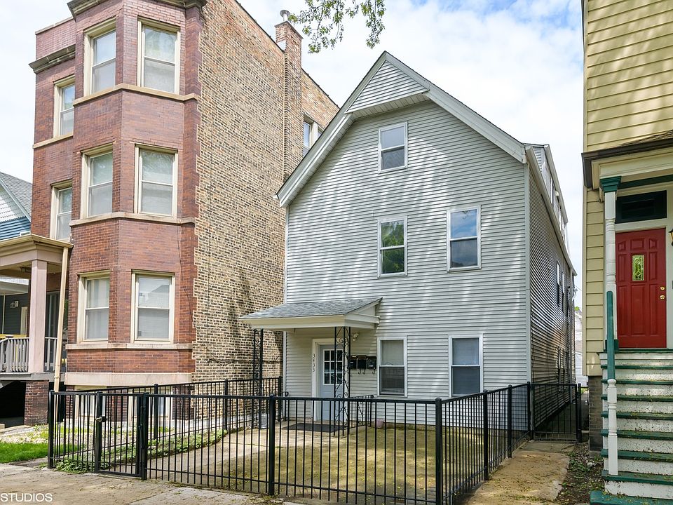 1st image of 3433 N Paulina St #2