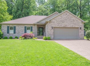 8711 Locust Ln, Newburgh, IN 47630