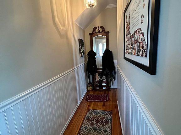3rd image of 74 Yale St Floor 1