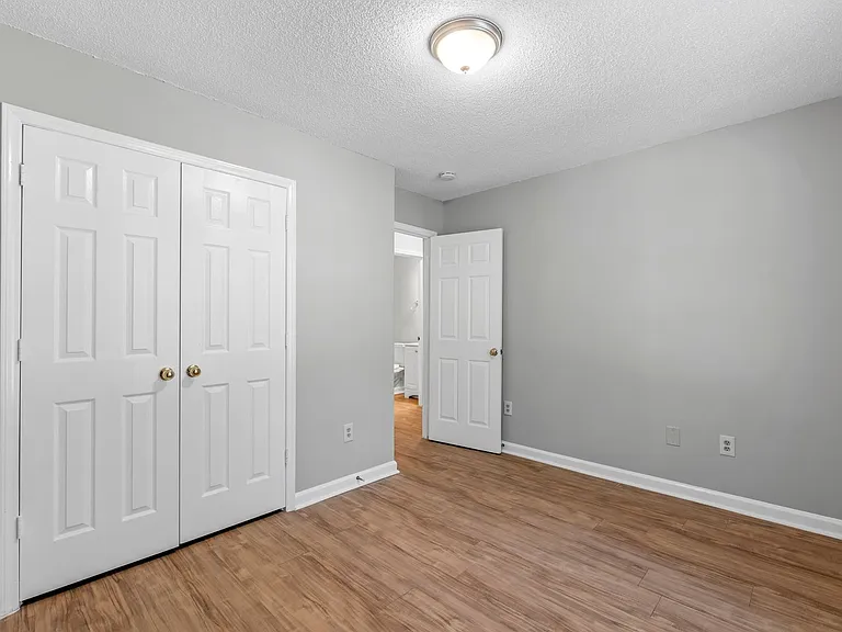 1811 Cody Ave — Photo 22