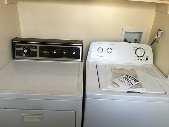 5th image of 10301 Longdale Ave