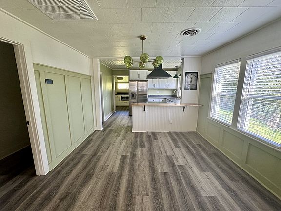5th image of 706 Pear Dr