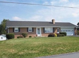 297 Rr 2, Lewisburg, WV 24901