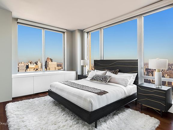 4th image of 401 E 60th St APT 37C
