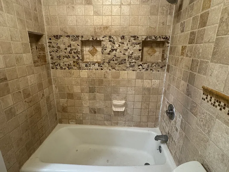 8 N James St — Photo 5