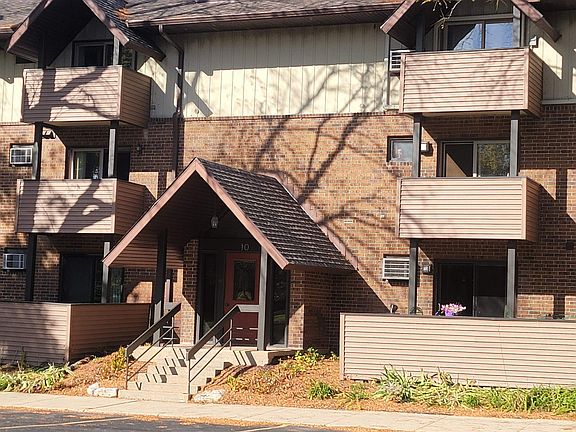 2nd image of 10 Maple Ave #11