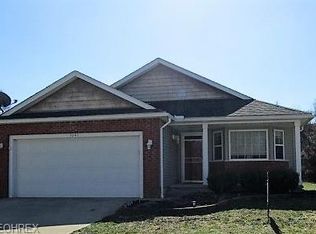 3240 Foxford Ct, Akron, OH 44312