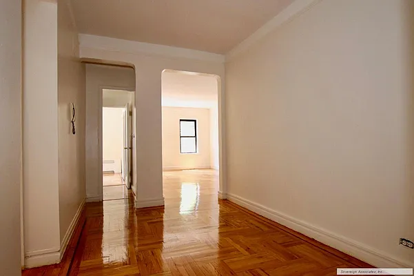 Rented by Sovereign Associates | media 21