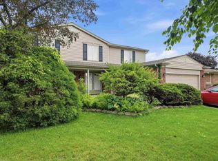 43456 Hillcrest Dr, Sterling Heights, MI 48313