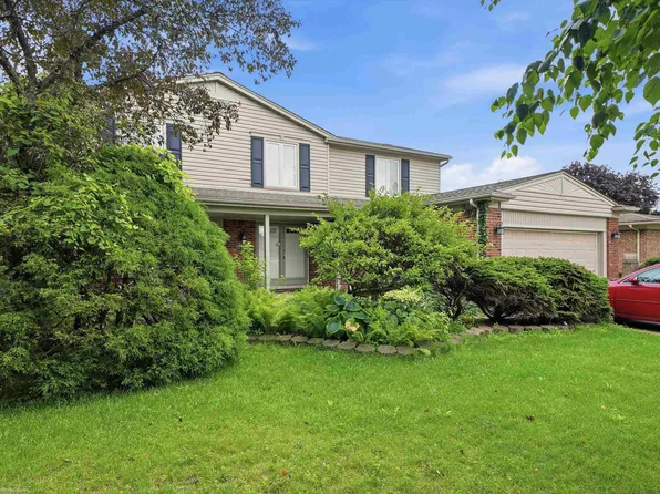 43456 Hillcrest Dr, Sterling Heights, MI 48313