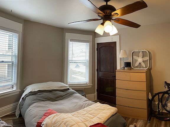 4th image of 2530 Dupont Ave S APT 102