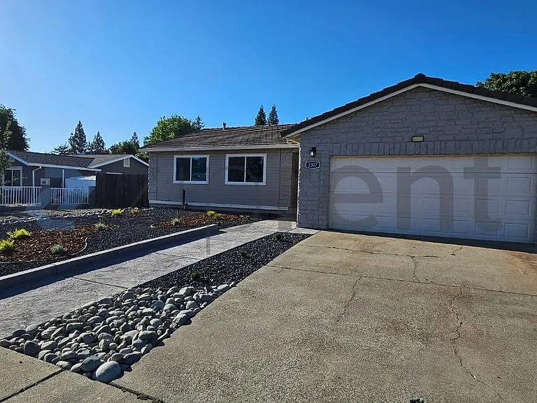 2307 N Cirby Way — Photo 48
