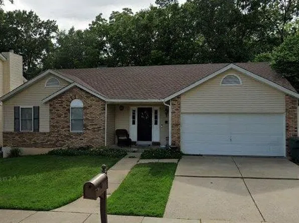 1165 Carrington Dr, Saint Peters, MO 63376