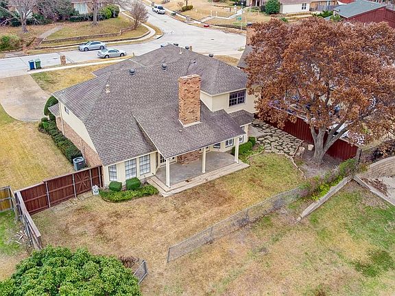 2nd image of 1505 Palm Valley Dr
