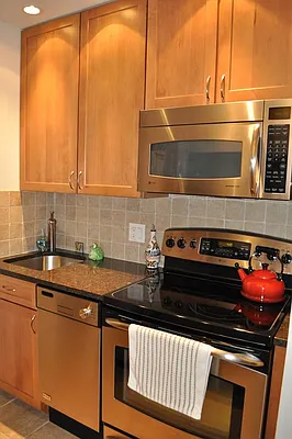 Sold by Real Direct | media 22