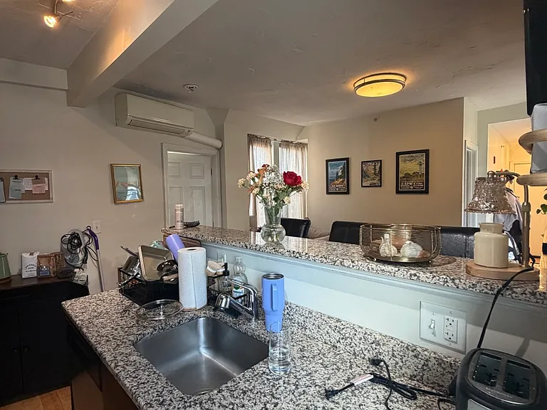 35 N Margin St #4 — Photo 11