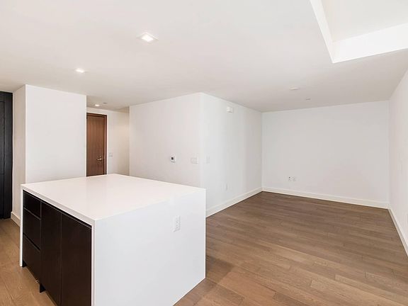 4th image of 1388 Kettner Blvd Unit 1405