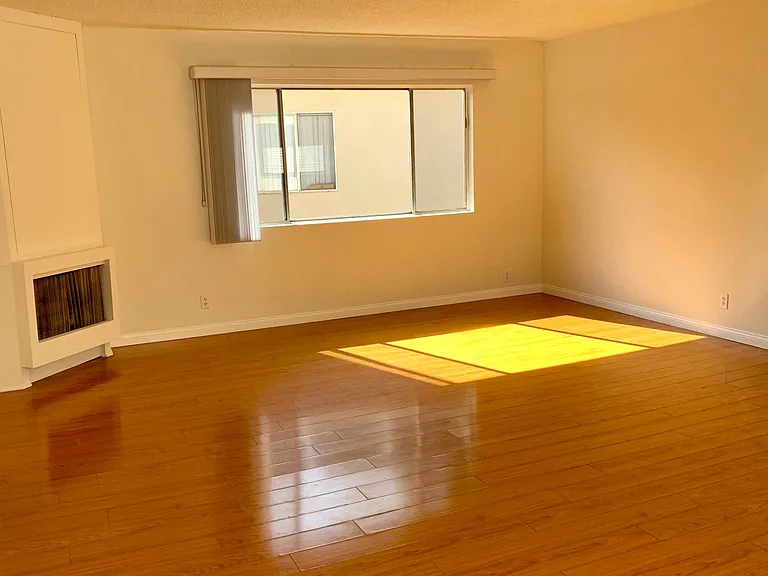 9129 National Blvd #10 — Photo 11