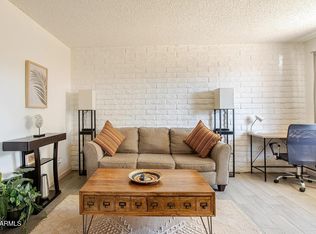 7031 N 80TH Avenue, Glendale, AZ 85303