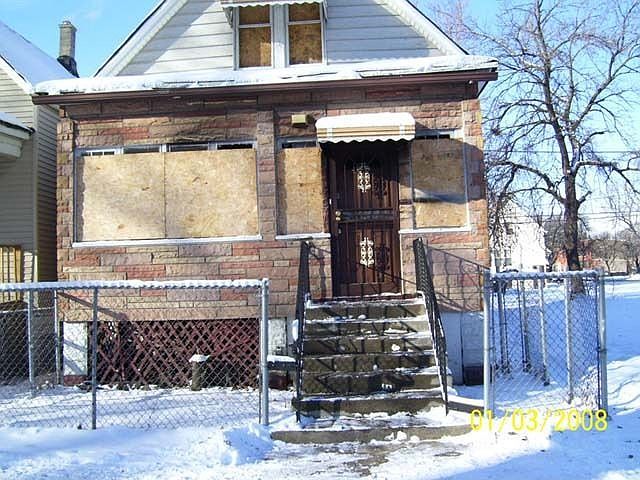 2nd image of 5810 S Laflin St