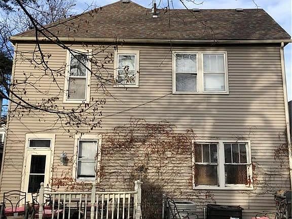 3rd image of 2224 Jules St