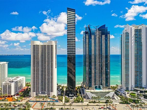 3rd image of 17141 Collins Ave