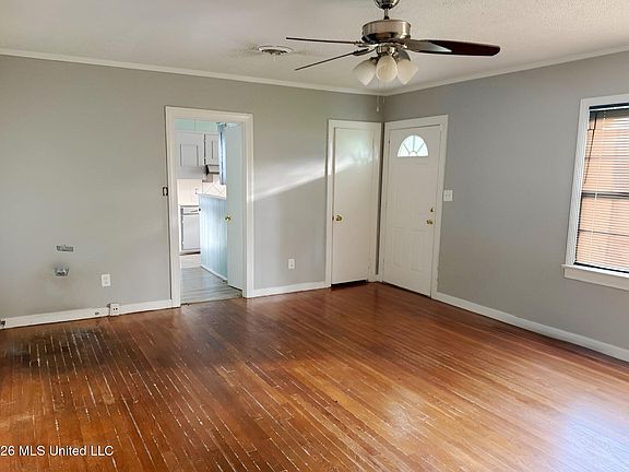 3rd image of 1016 N Jackson St