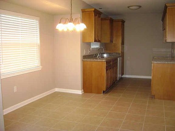 4th image of 2824 Lana Cir