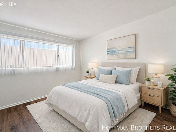 4th image of 1784 N Sycamore Ave APT 310