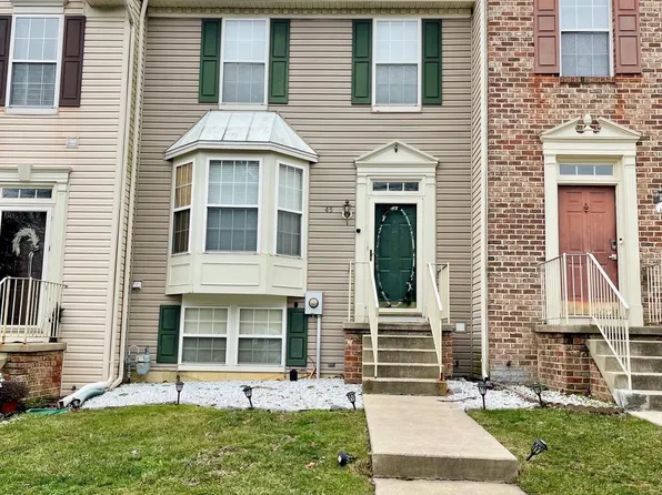 45 Coachlight Dr, Sicklerville, NJ 08081