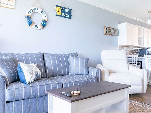 4th image of 302 Canal Dr #38