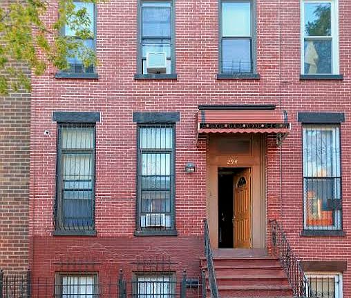 2nd image of 294 Putnam Ave