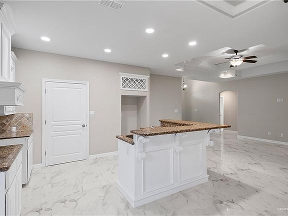 5th image of 4408 Xanthisma Ave