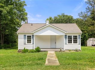 105 Pelfrey St, Seneca, SC 29672