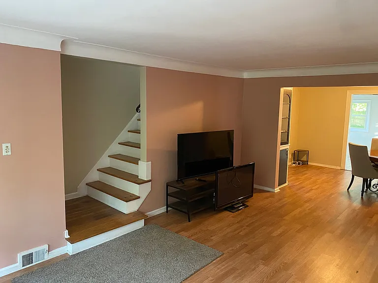 4218 Okalona Rd — Photo 27