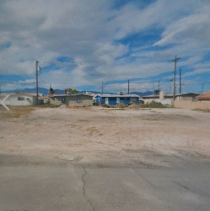 2nd image of Rossmoyne Ave