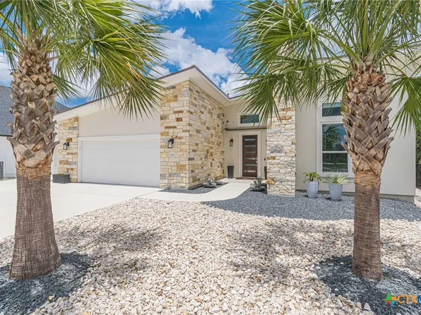 228 Cruising Oak St, San Marcos, TX 78666