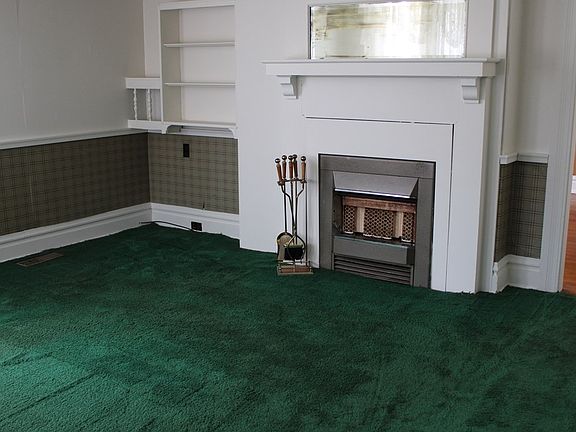 4th image of 310-312 Petroleum St