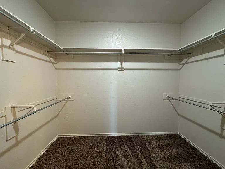 11824 Evanston Ave — Photo 29