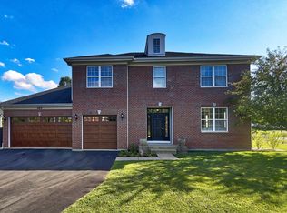 409 Wentworth Cir, Cary, IL 60013