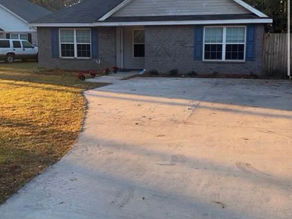1st image of 717 Lee Rd