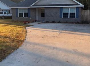 717 Lee Rd, Hinesville, GA 31313