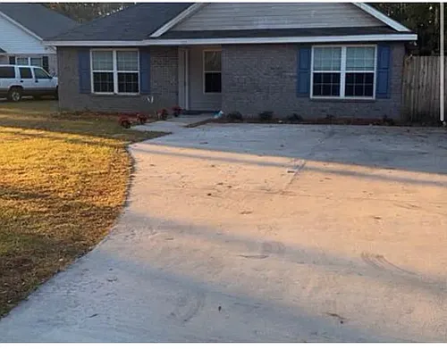 717 Lee Rd Photo 1