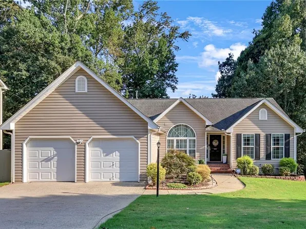 225 Dunagan Dr, Lawrenceville, GA 30045