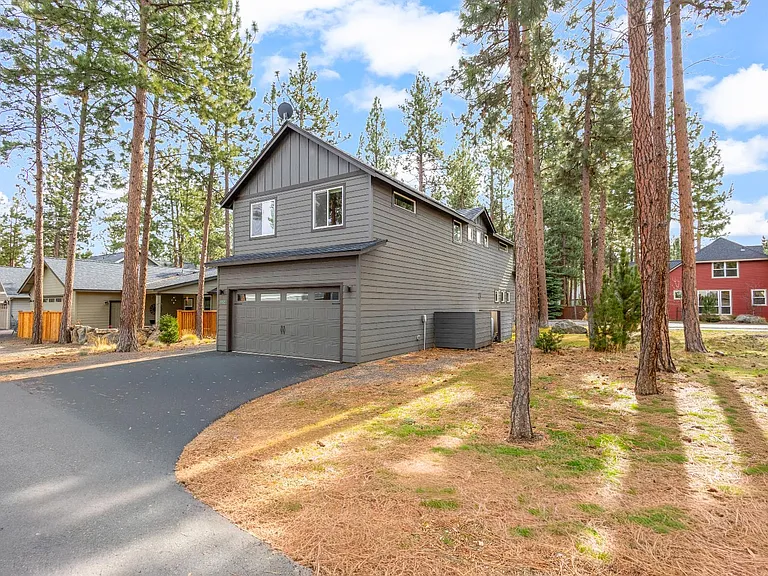 952 Timber Pine Dr — Photo 32