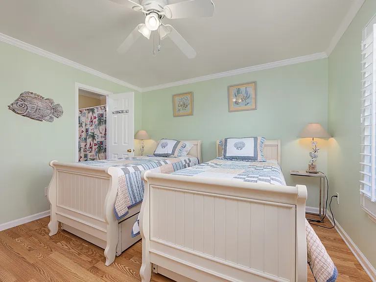 Seahorse Ct — Photo 8