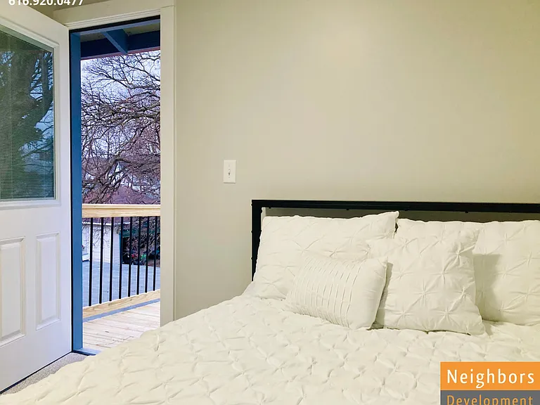 927 Arianna St NW — Photo 29